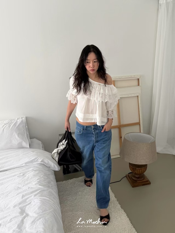 彈性領蕾絲澎袖上衣
